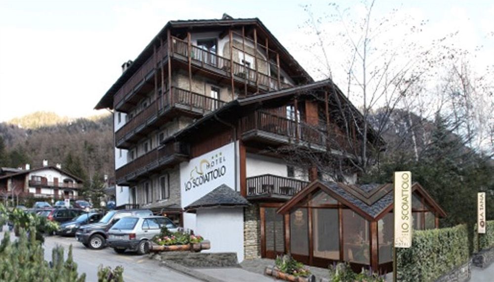 Hotel Lo Scoiattolo Courmayeur Exteriör bild